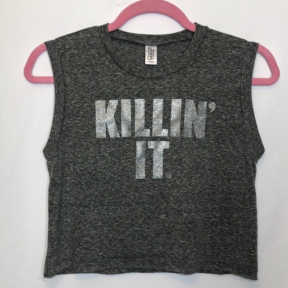 “Killin’ It” gray crop top/workout top 🖤